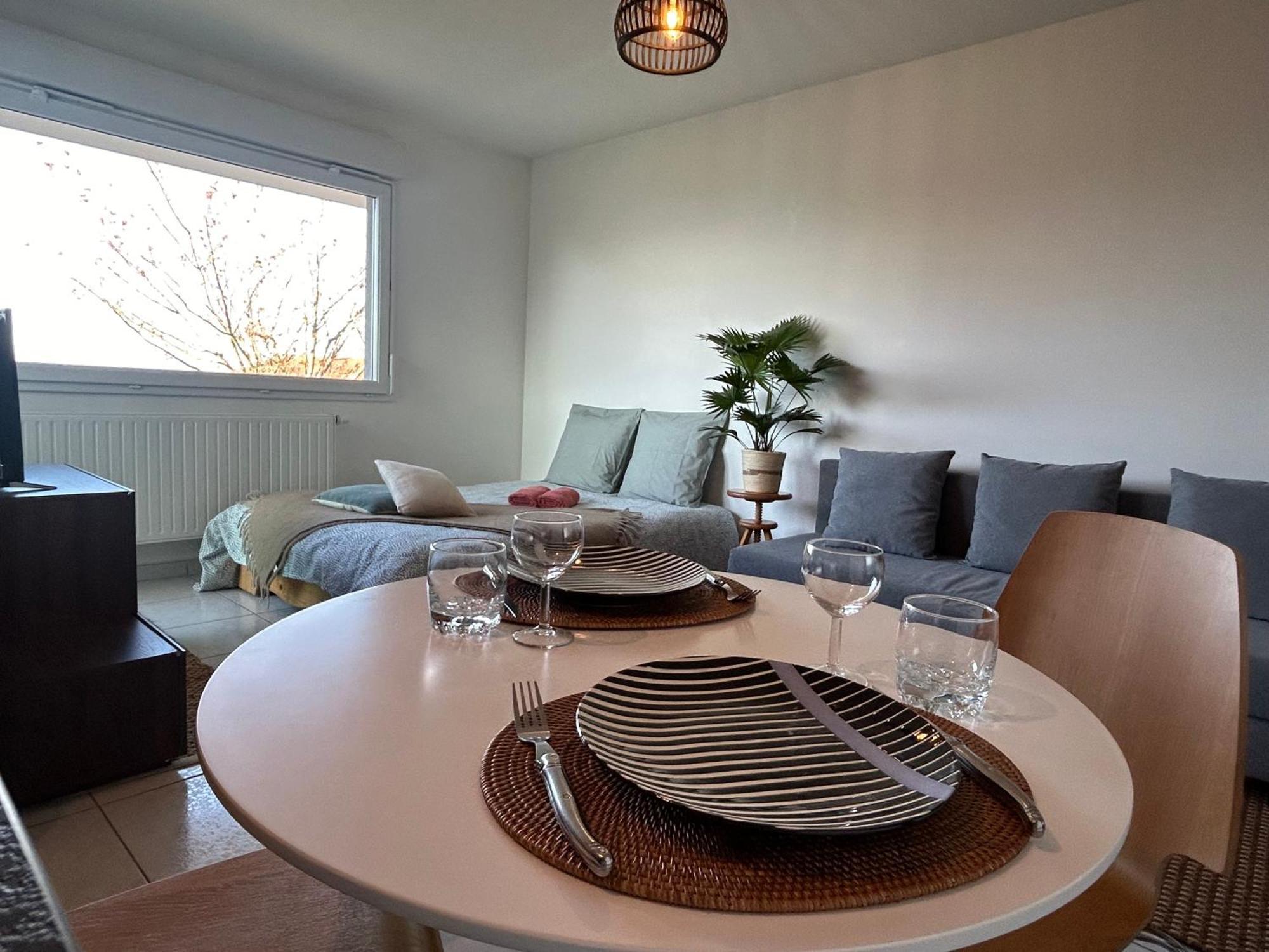 Apartamento Jolie Vue Au Calme Évian-les-Bains Exterior foto