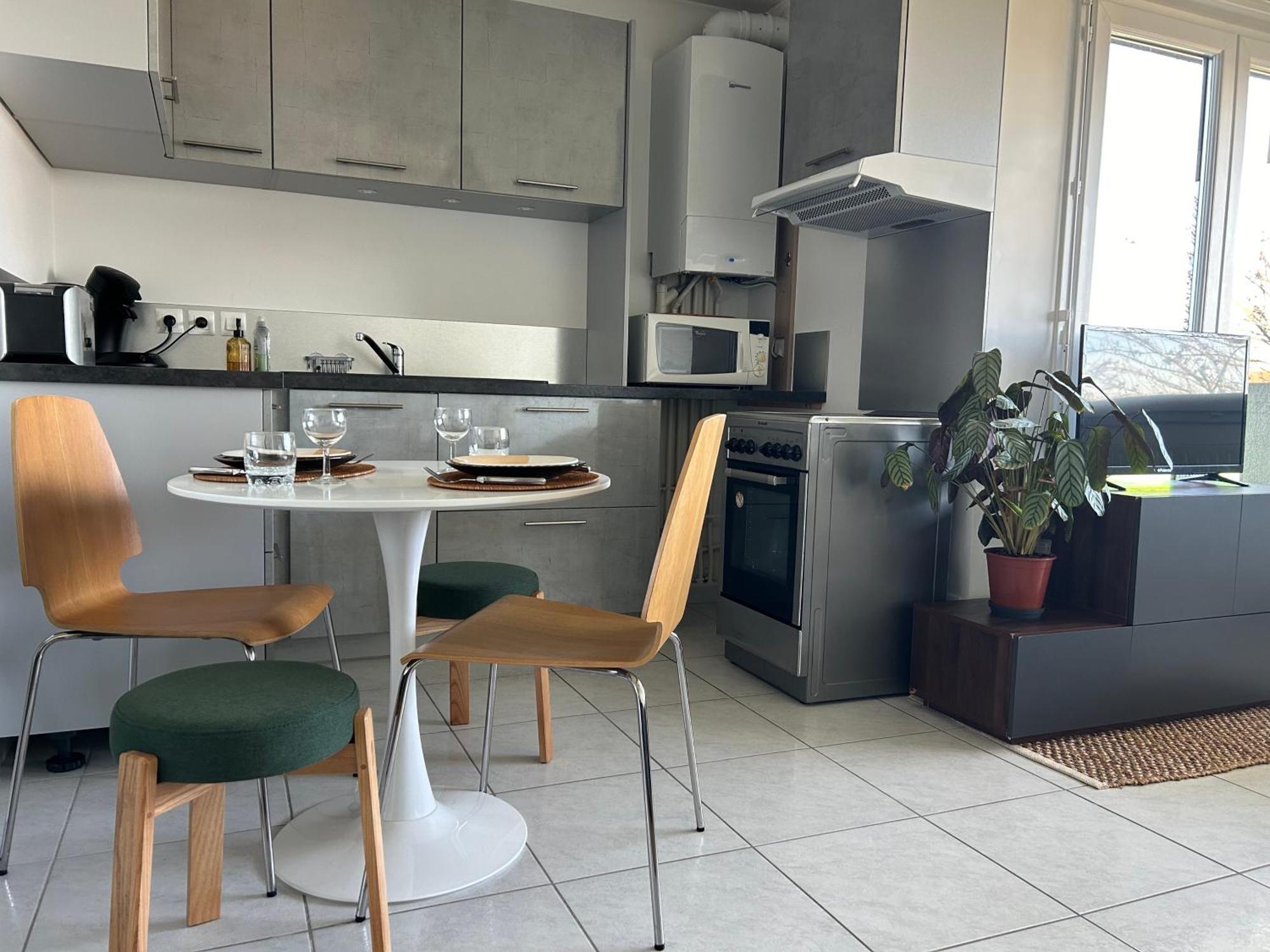 Apartamento Jolie Vue Au Calme Évian-les-Bains Exterior foto